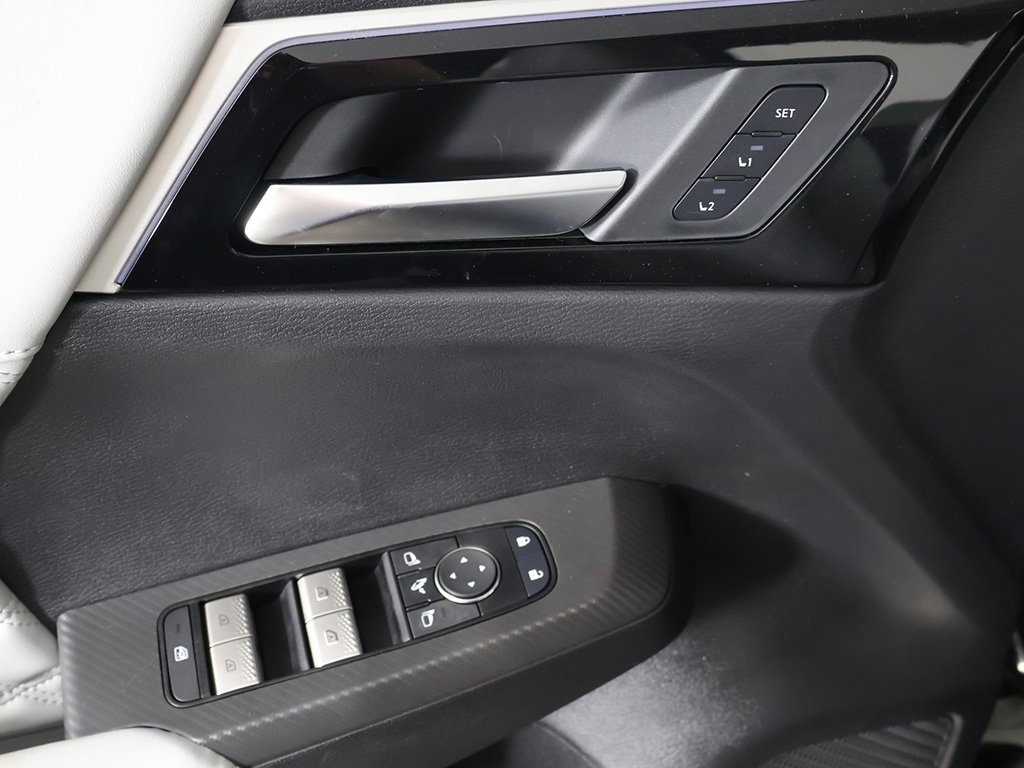 New 2025 Mitsubishi Outlander SEL image 41