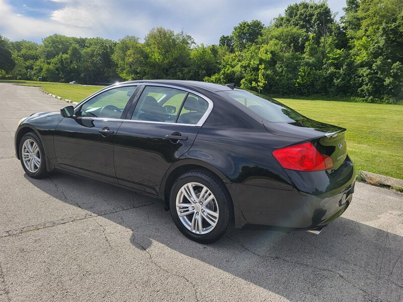 Used 2011 INFINITI G25 x w/ Moonroof Pkg AWD/4WD image 4