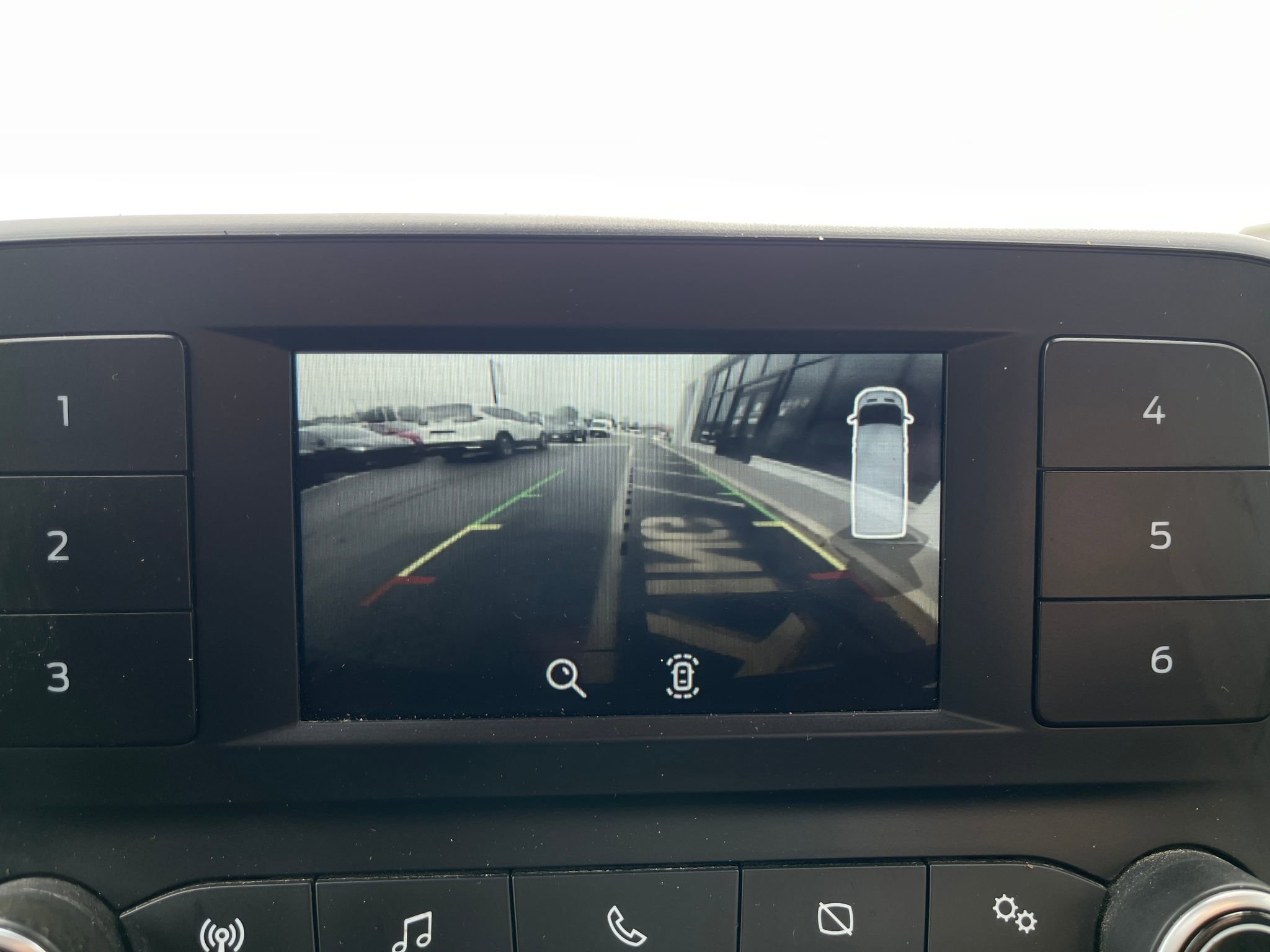 Used 2020 Ford Transit 250 Low Roof RWD image 9