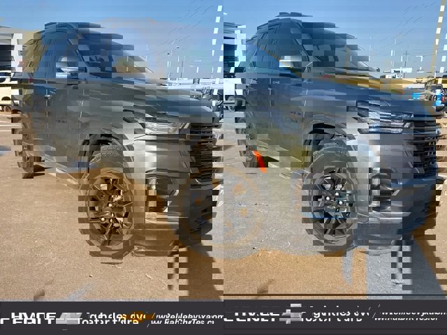 Used 2023 Chevrolet Traverse LT