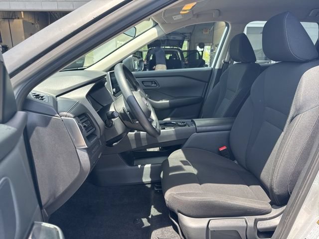 Used 2024 Nissan Rogue S AWD/4WD image 10