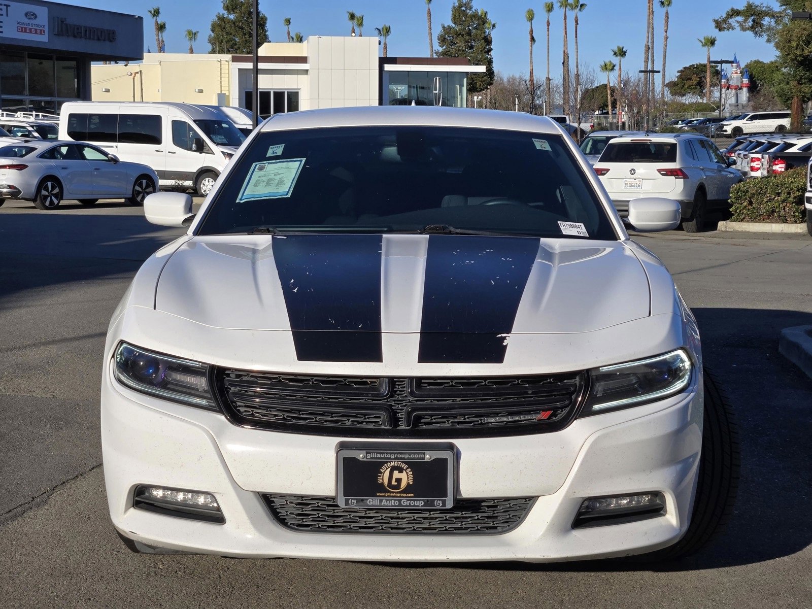 Used 2015 Dodge Charger SXT image 2