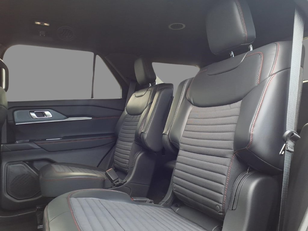 New 2027 Ford Explorer ST-Line AWD/4WD image 17