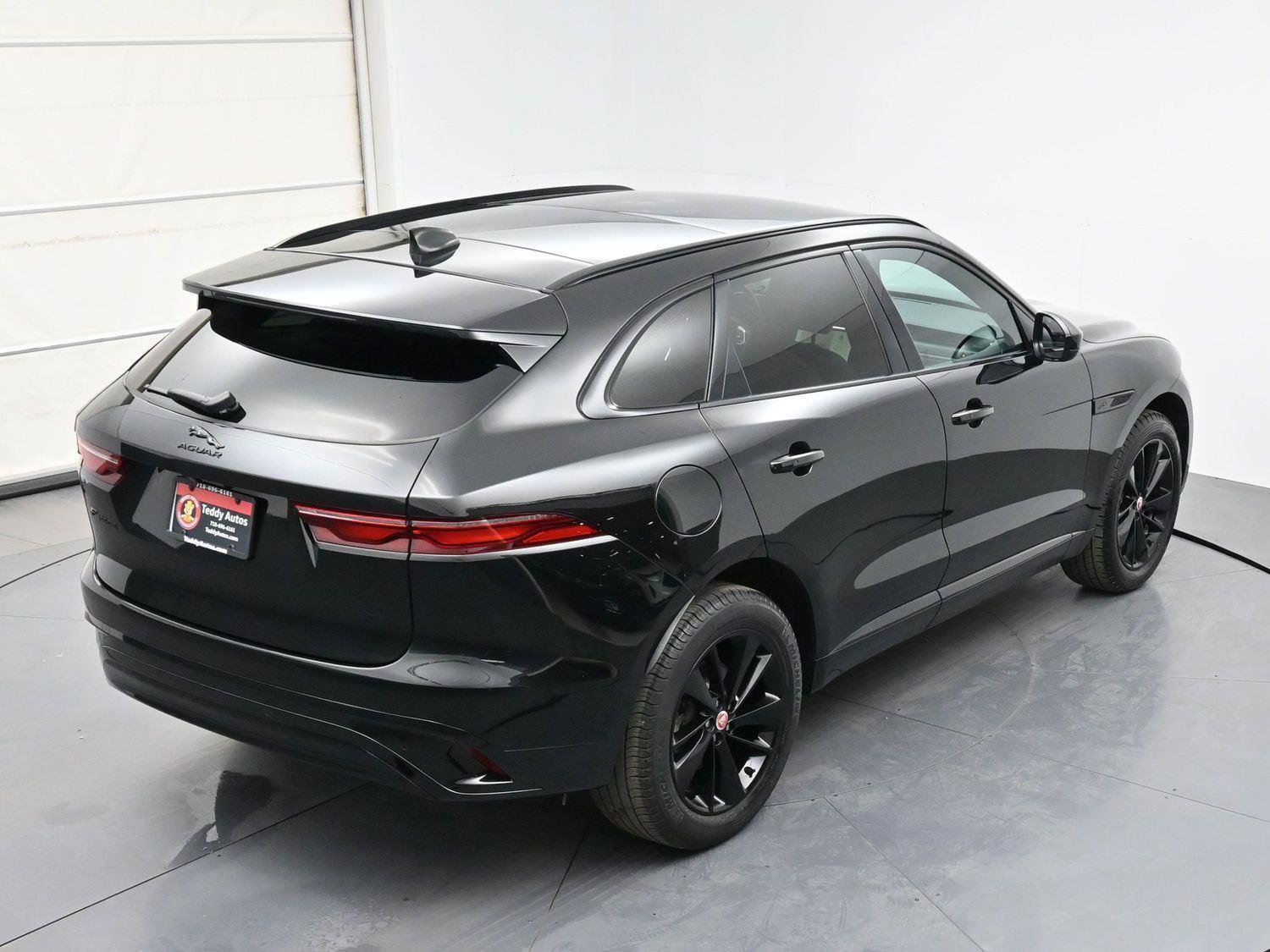 Used 2022 Jaguar F-PACE S image 33