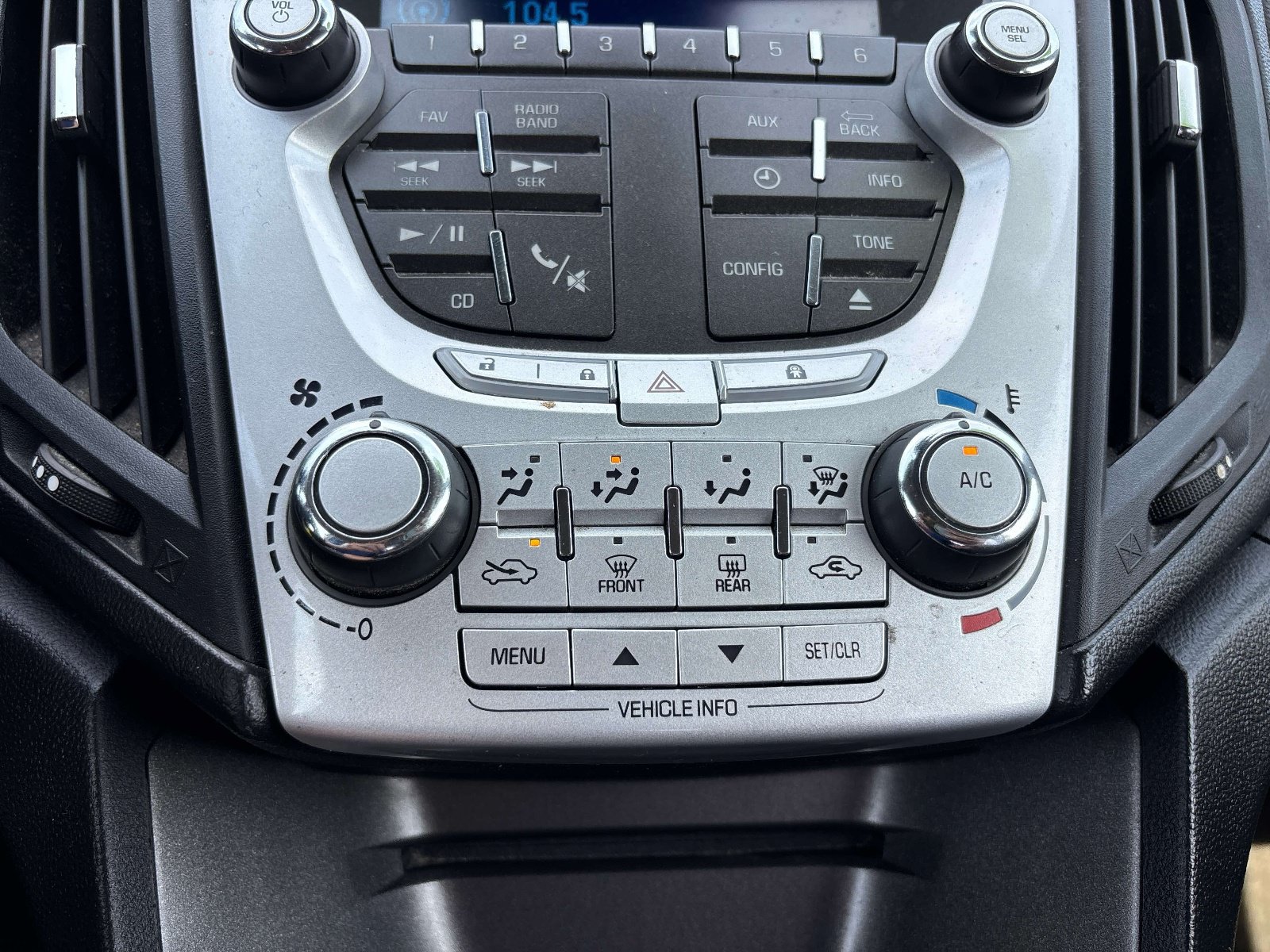 Used 2012 Chevrolet Equinox LS FWD image 17