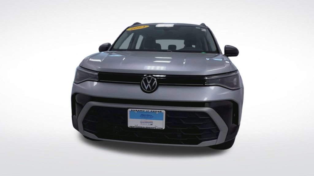 Used 2025 Volkswagen Taos S AWD/4WD image 3