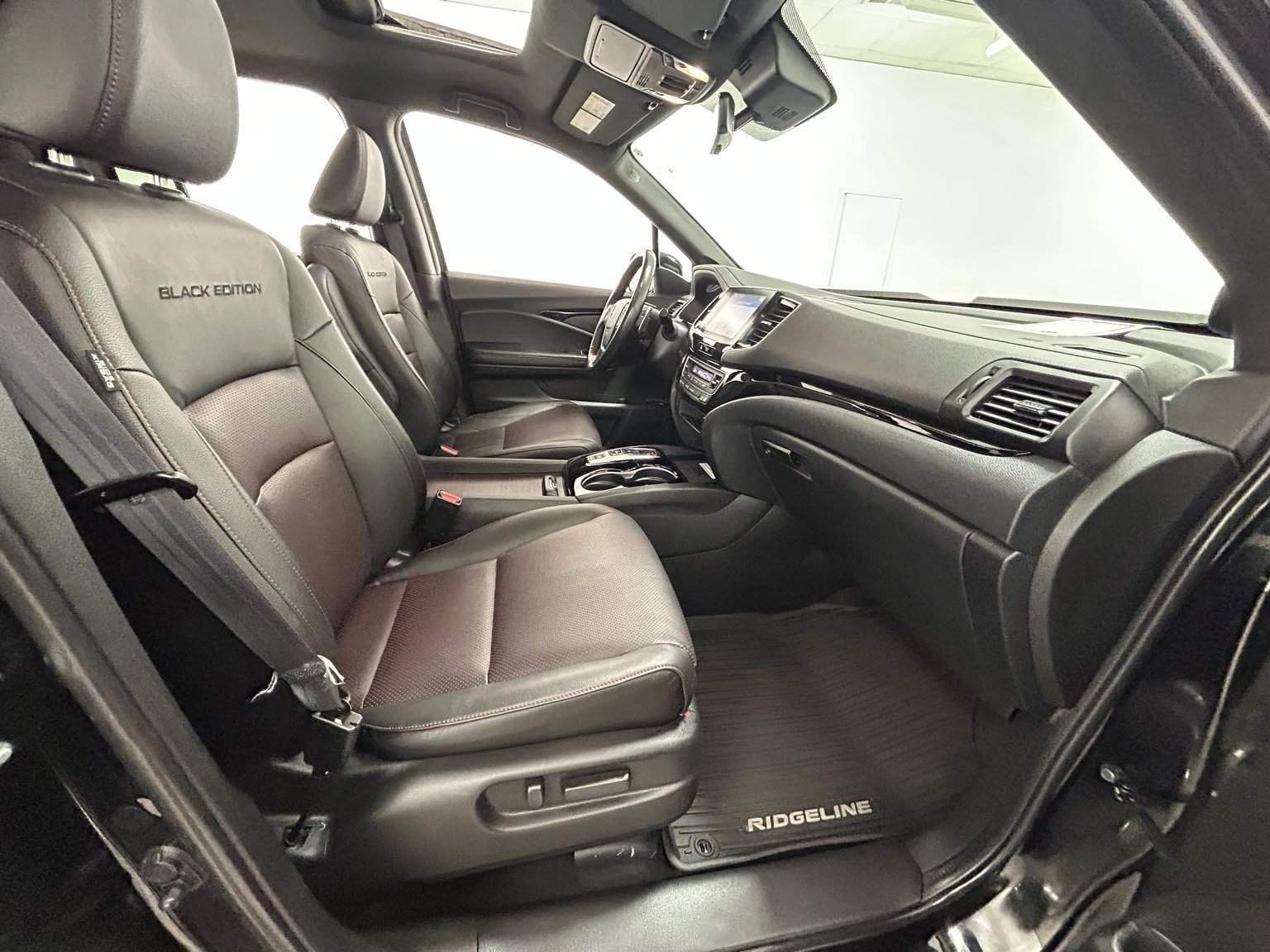 Used 2022 Honda Ridgeline Black Edition image 37
