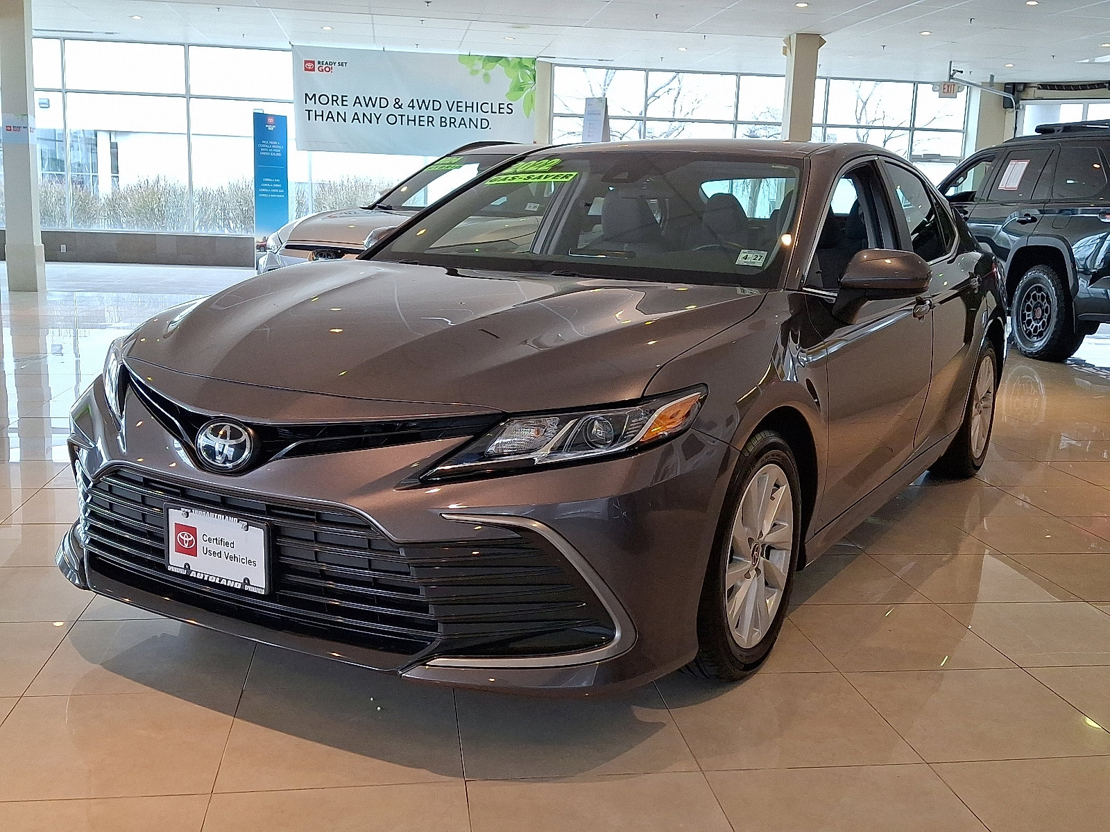 Used 2022 Toyota Camry LE AWD/4WD image 3