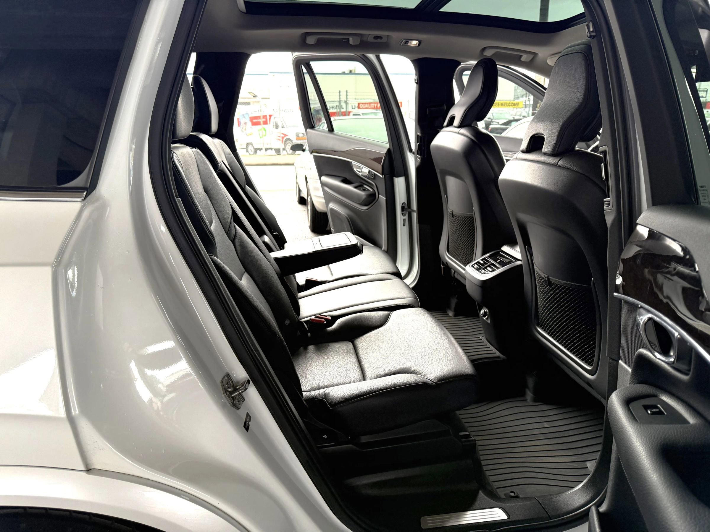 Used 2019 Volvo XC90 T6 Momentum w/ Protection Package Premier AWD/4WD image 20