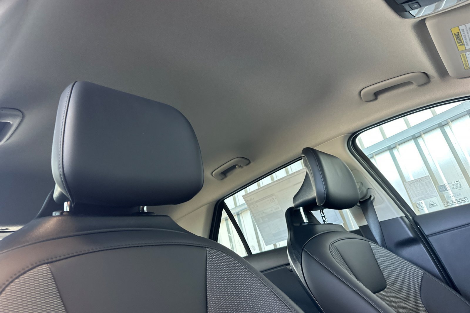 New 2026 Kia Niro EX FWD image 17