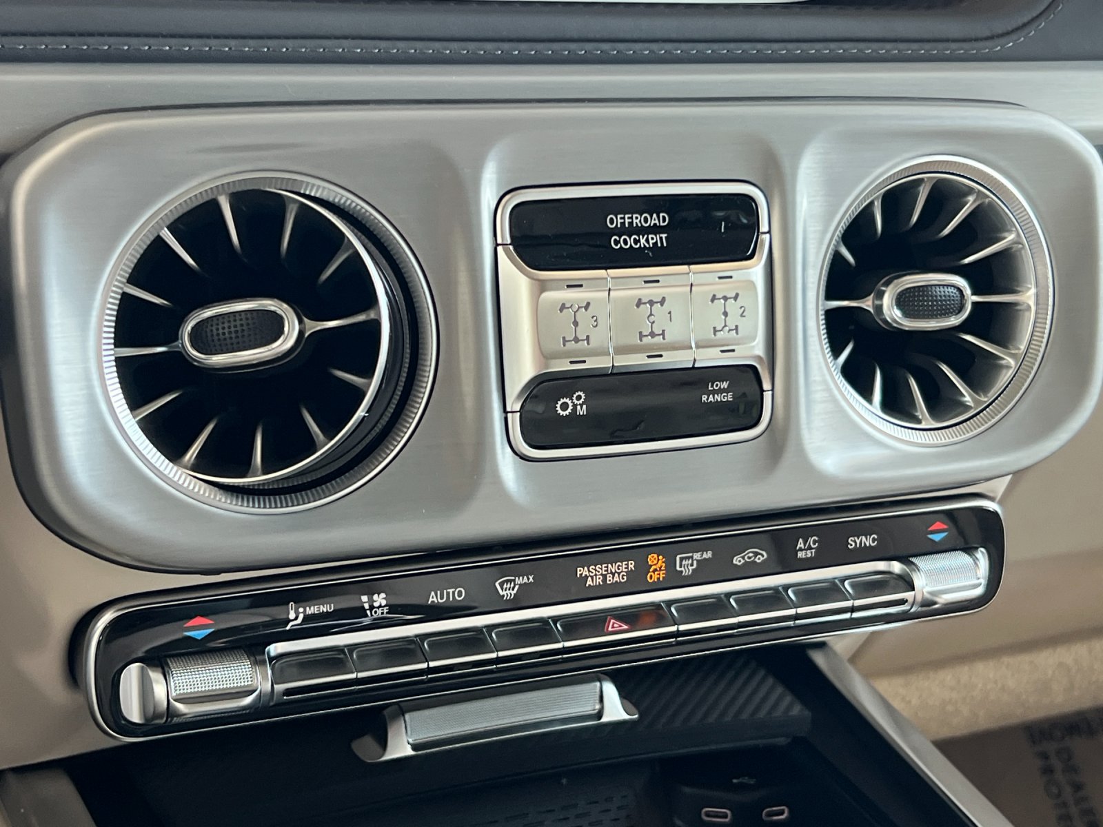 New 2027 Mercedes-Benz G 63 AMG 4MATIC image 18