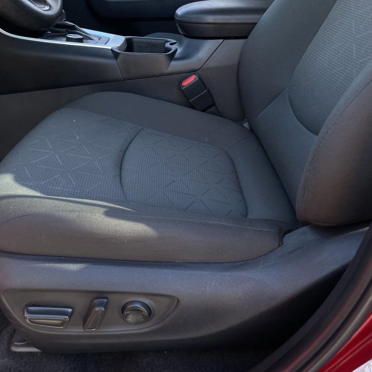 Used 2025 Toyota RAV4 XLE image 23