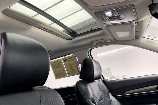 Used 2022 Kia Telluride SX image 25