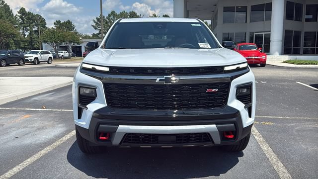 New 2027 Chevrolet Traverse Z71 w/ Driver Confidence Package AWD/4WD image 2