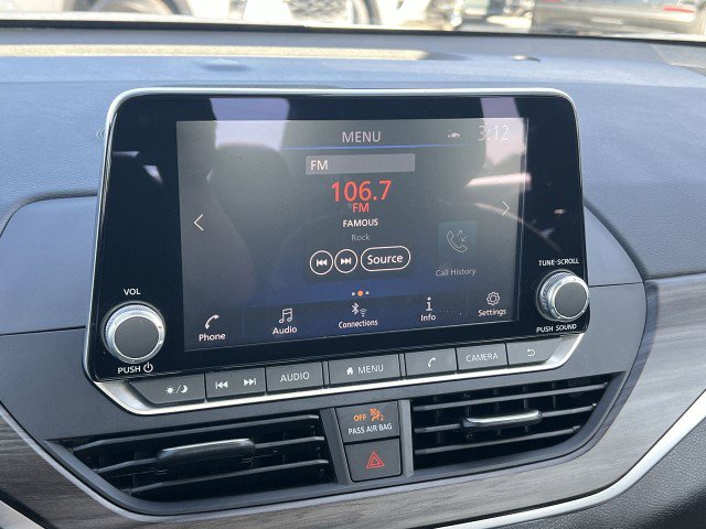 Used 2025 Nissan Altima 2.5 SV image 13