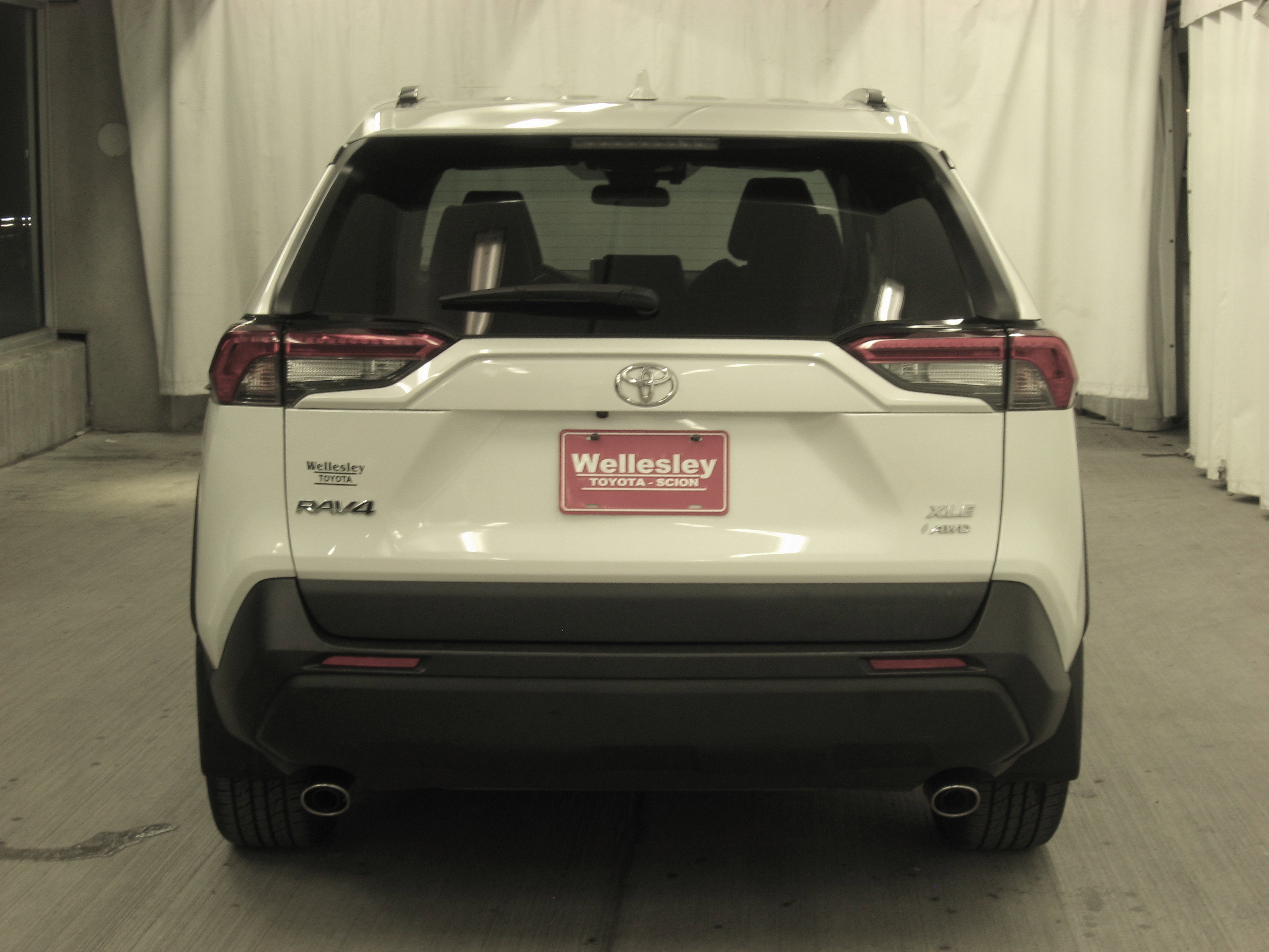 Certified 2021 Toyota RAV4 XLE Premium image 27