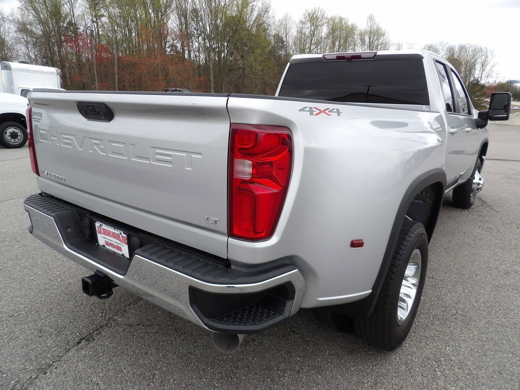 Used 2022 Chevrolet Silverado 3500 LT w/ Convenience Package AWD/4WD image 7