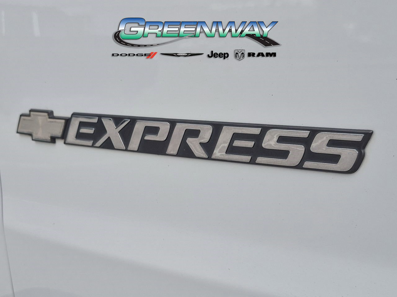 Used 2017 Chevrolet Express 2500 RWD image 29