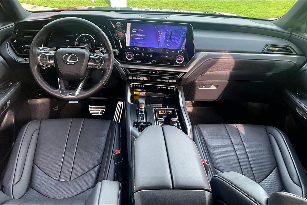 Used 2025 Lexus TX 500h AWD w/ Technology Package image 20