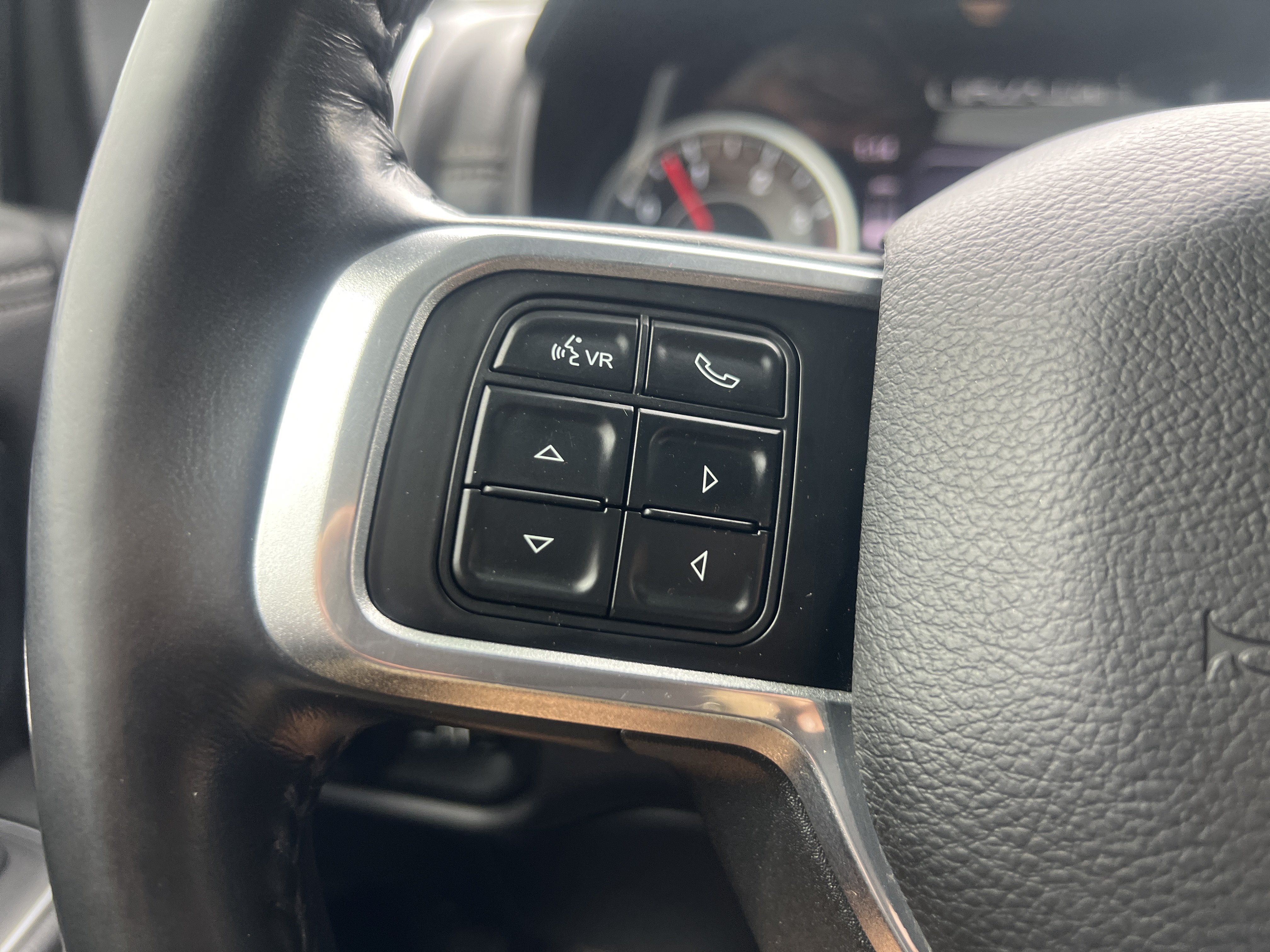 Used 2022 RAM 2500 Laramie AWD/4WD image 37