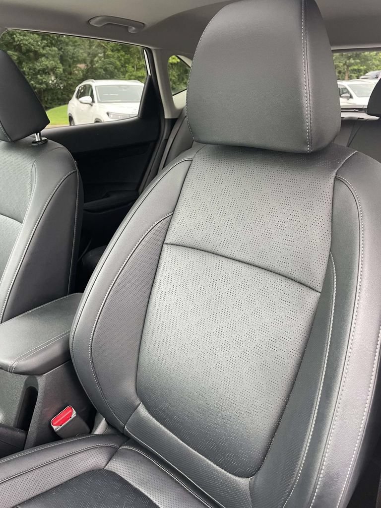 Used 2023 Kia Seltos EX AWD/4WD image 17