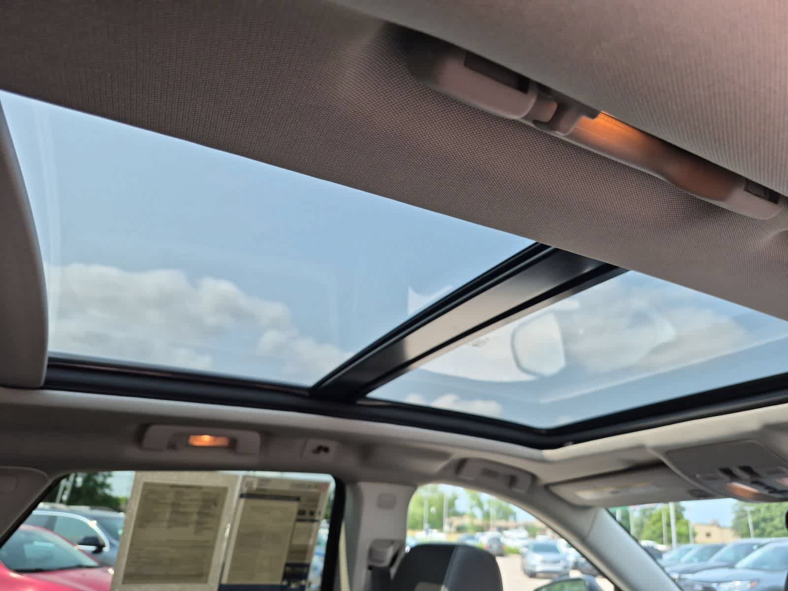 Used 2013 Cadillac SRX Luxury FWD image 22