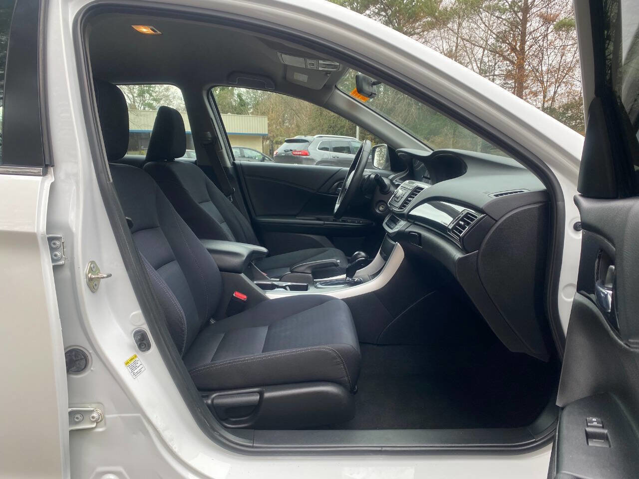 Used 2015 Honda Accord Sport image 41