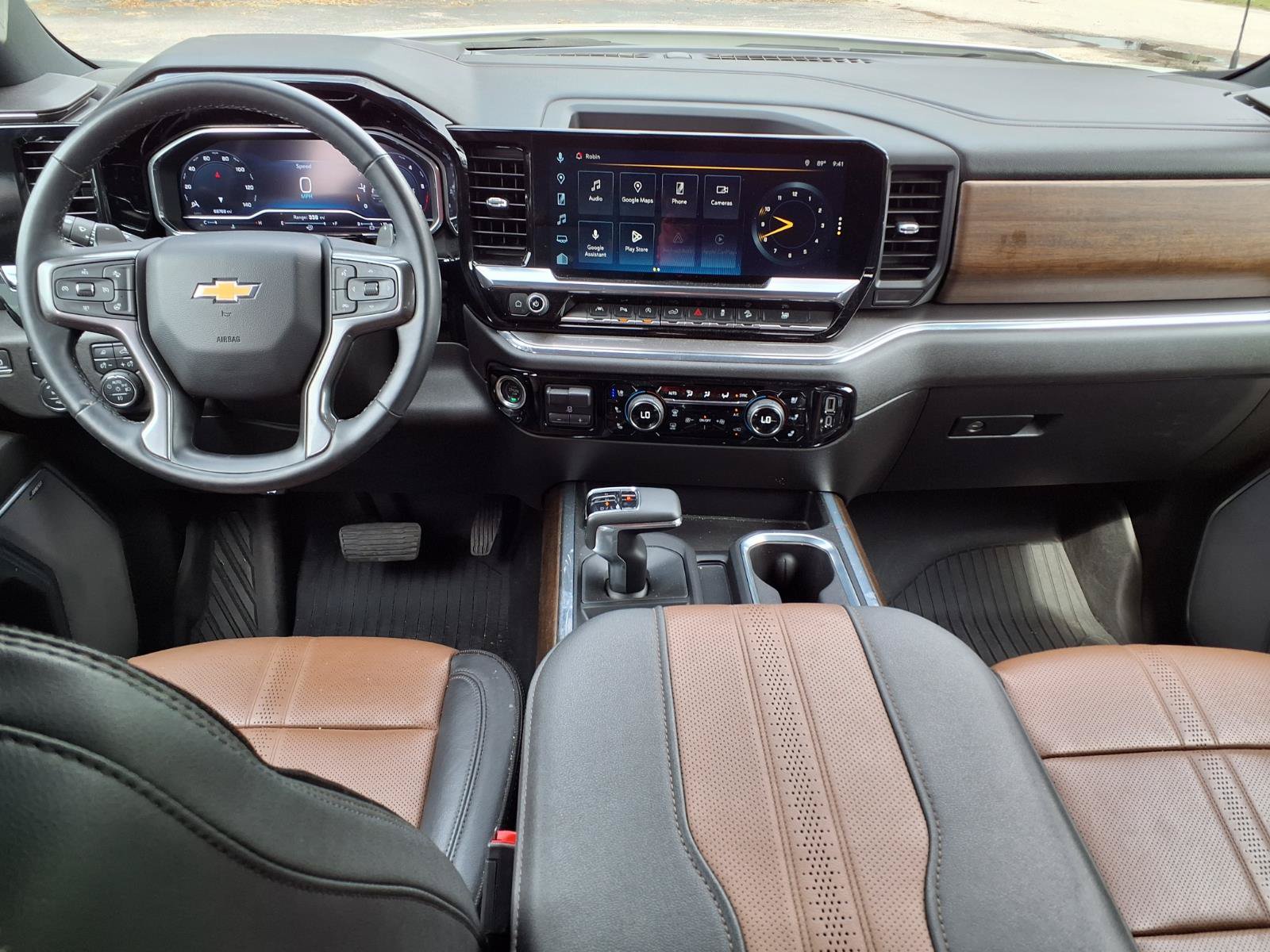 Certified 2024 Chevrolet Silverado 1500 High Country w/ Z71 Off-Road Package AWD/4WD image 9