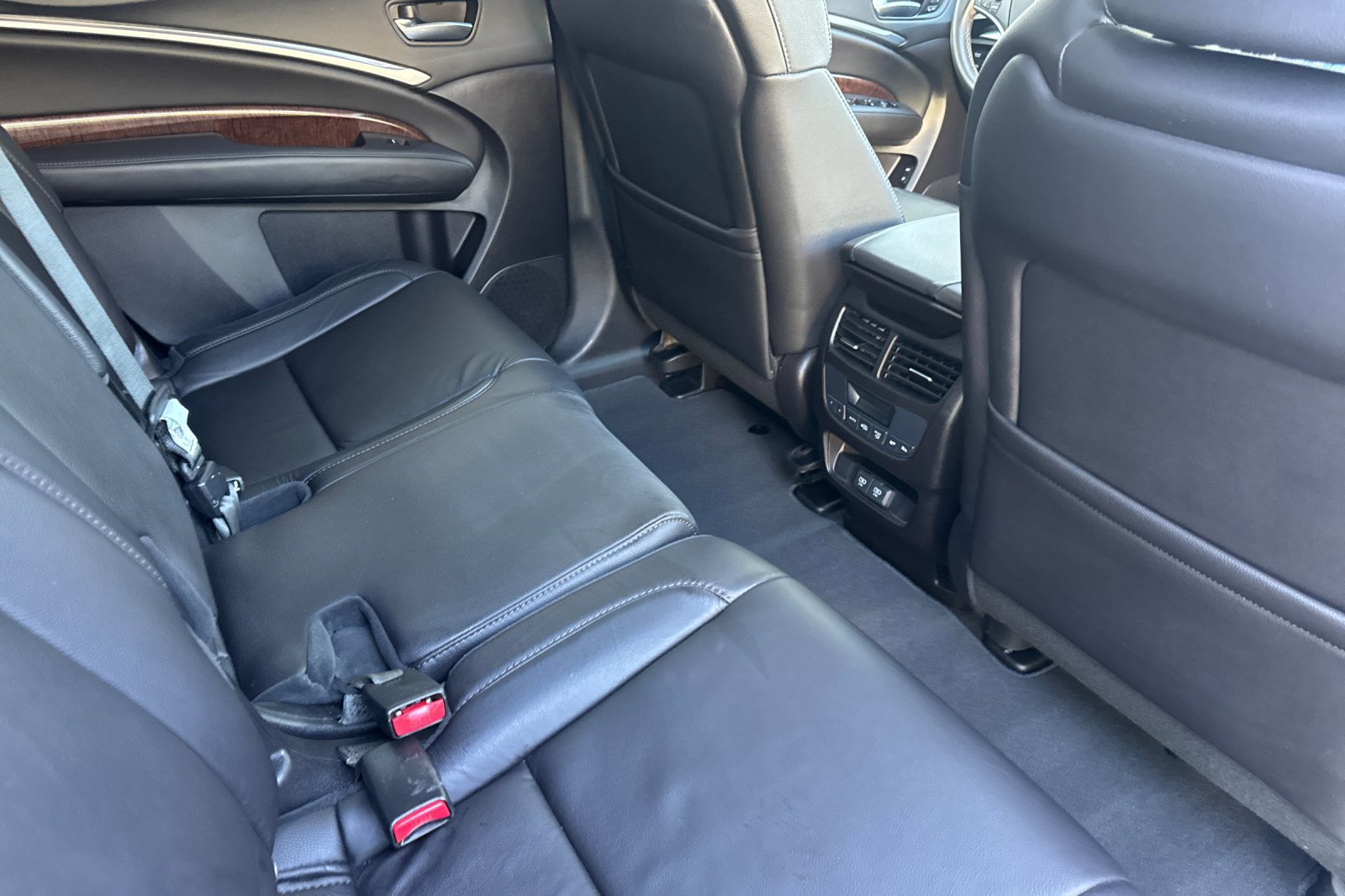 Used 2020 Acura MDX FWD image 29