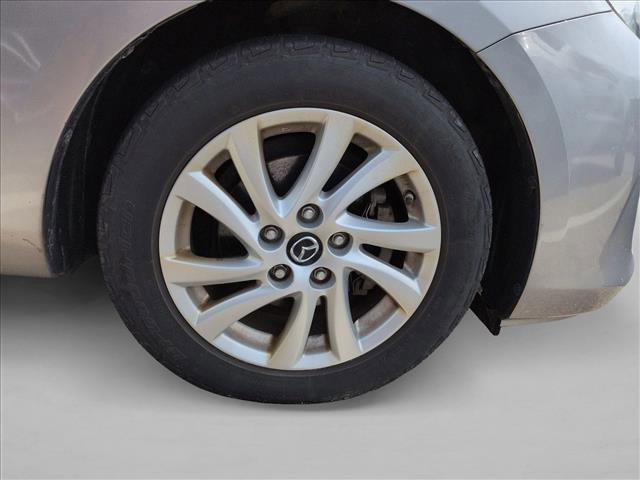 Used 2013 MAZDA MAZDA3 i Grand Touring w/ Tech Pkg image 12