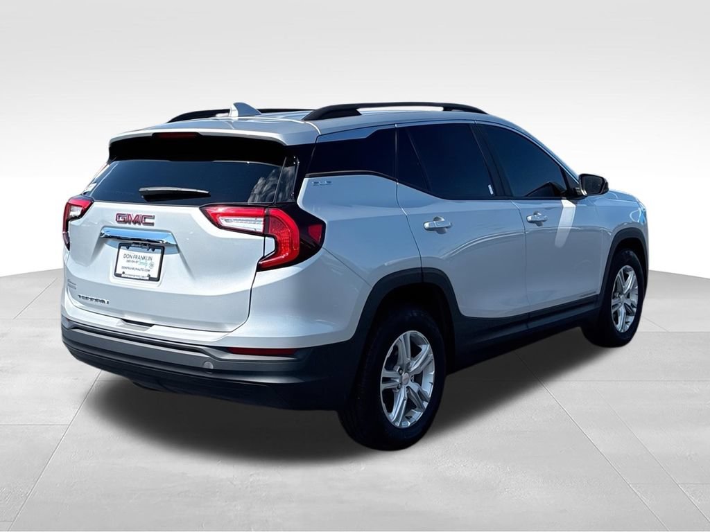 Used 2022 GMC Terrain SLE w/ Driver Convenience Package FWD image 8