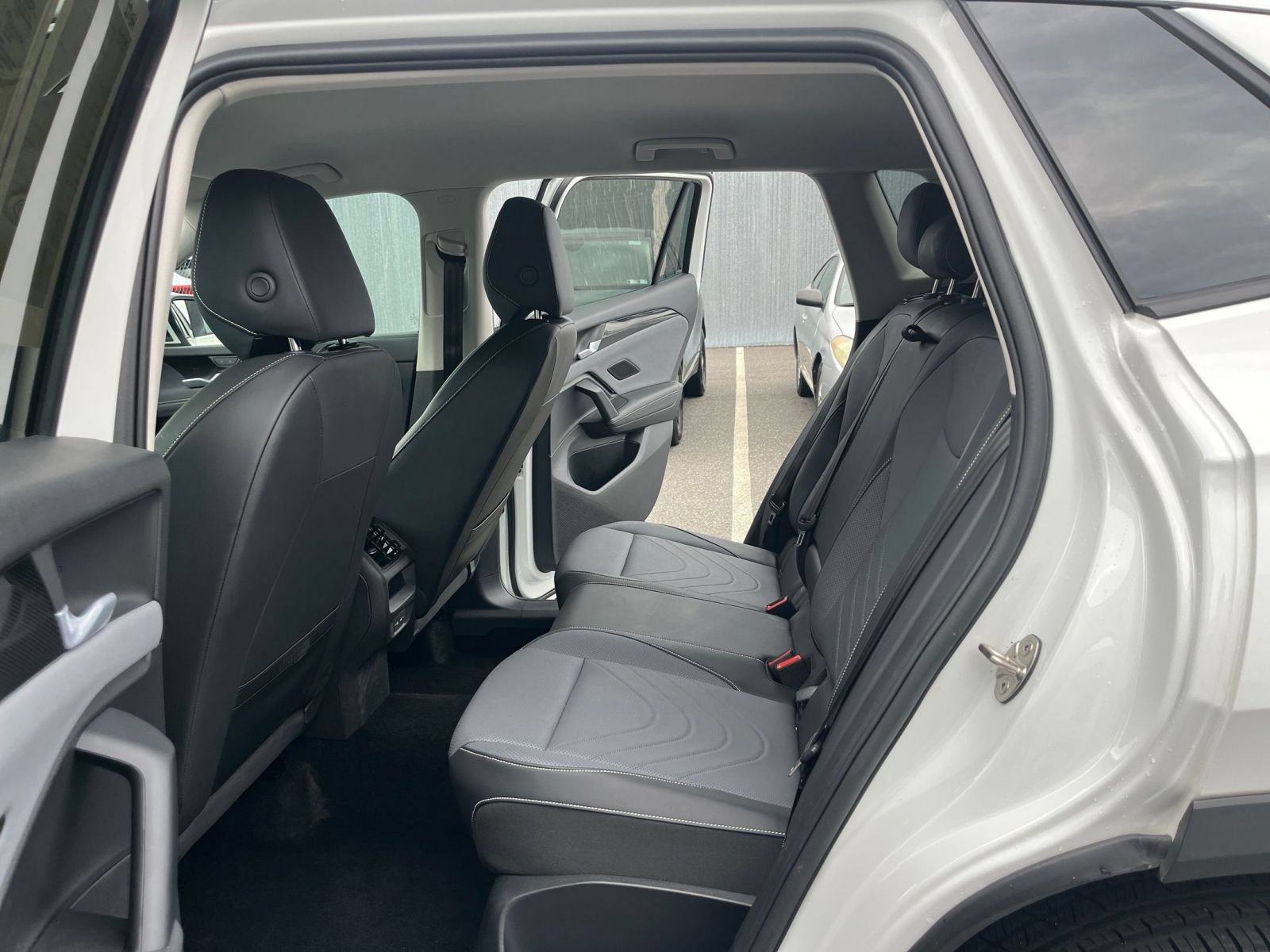 Used 2026 Volkswagen Tiguan SE AWD/4WD image 23