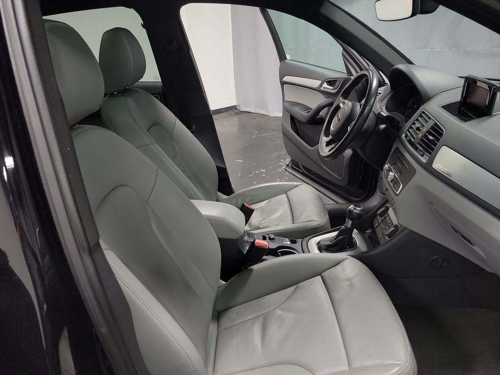 Used 2018 Audi Q3 2.0T Premium image 22