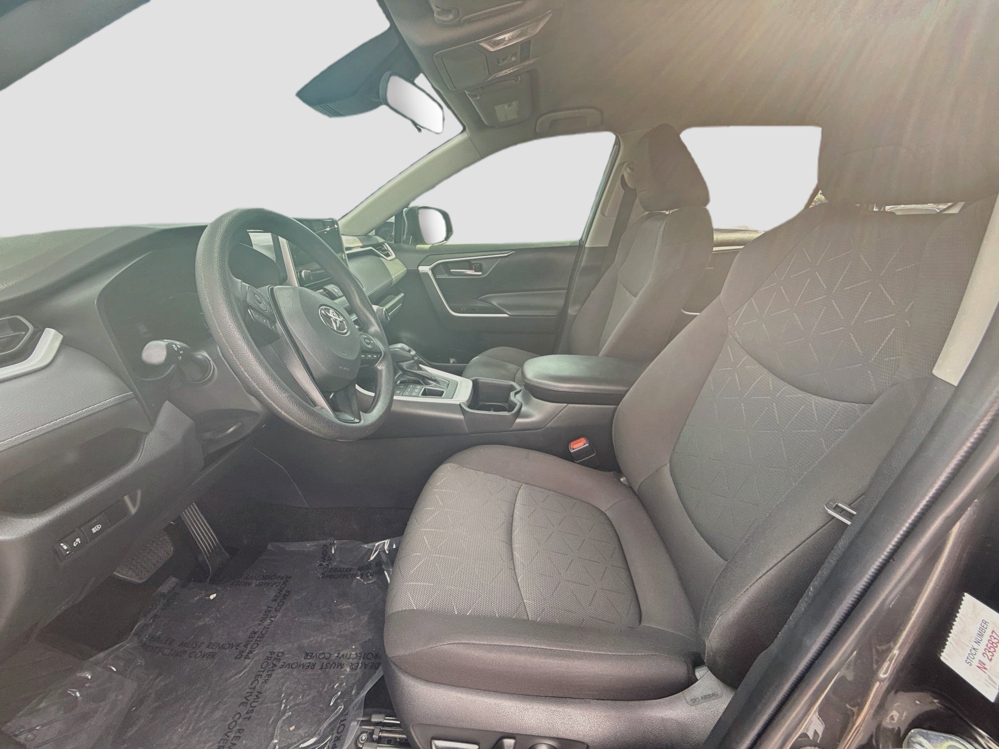 Used 2023 Toyota RAV4 XLE AWD/4WD image 18