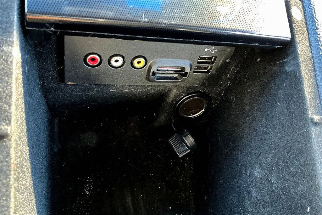 Used 2013 Ford Taurus Limited image 26