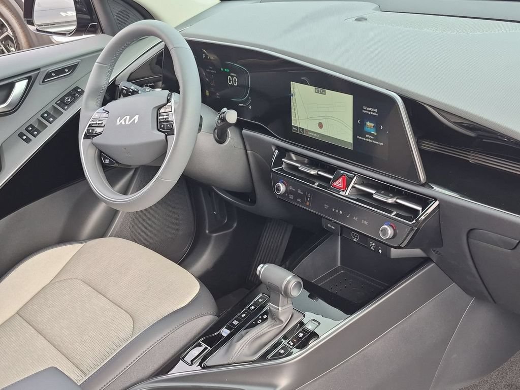 New 2026 Kia Niro FWD image 30