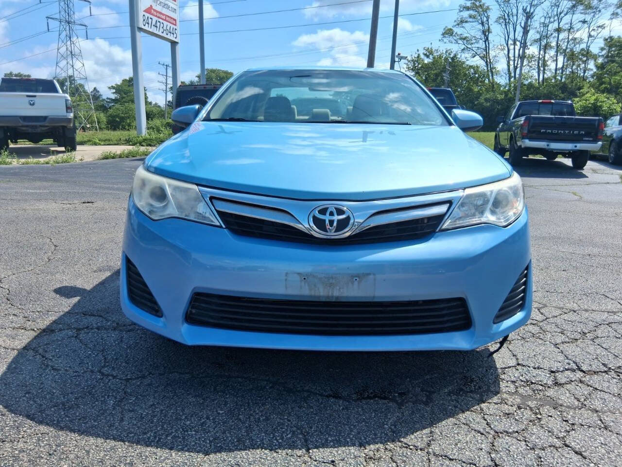 Used 2012 Toyota Camry LE FWD image 2