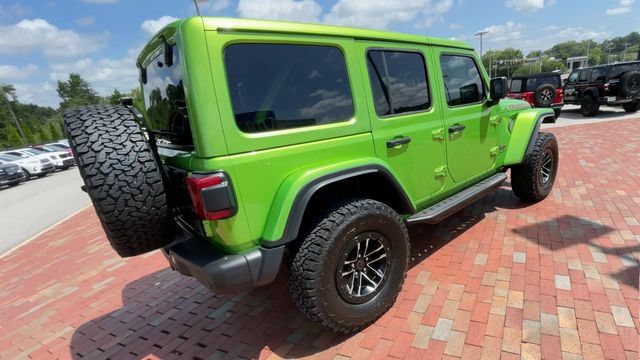 Used 2025 Jeep Wrangler Unlimited Rubicon AWD/4WD image 9