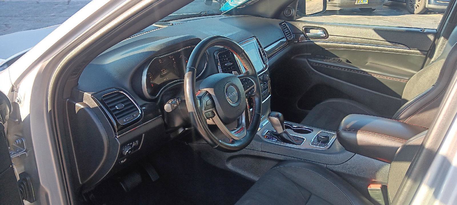 Used 2021 Jeep Grand Cherokee Trailhawk w/ Premium Lighting Group image 5