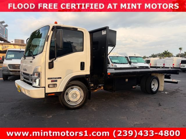 Used 2024 Isuzu NPR RWD image 9