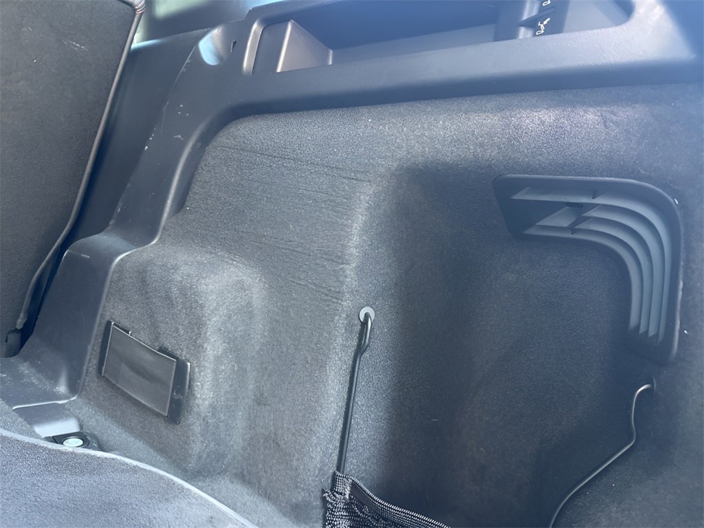 Used 2020 Land Rover Discovery Sport SE R-Dynamic image 31