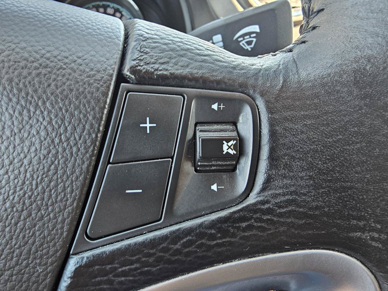 Used 2015 Chevrolet Captiva Sport LT w/ Convenience Package FWD image 30