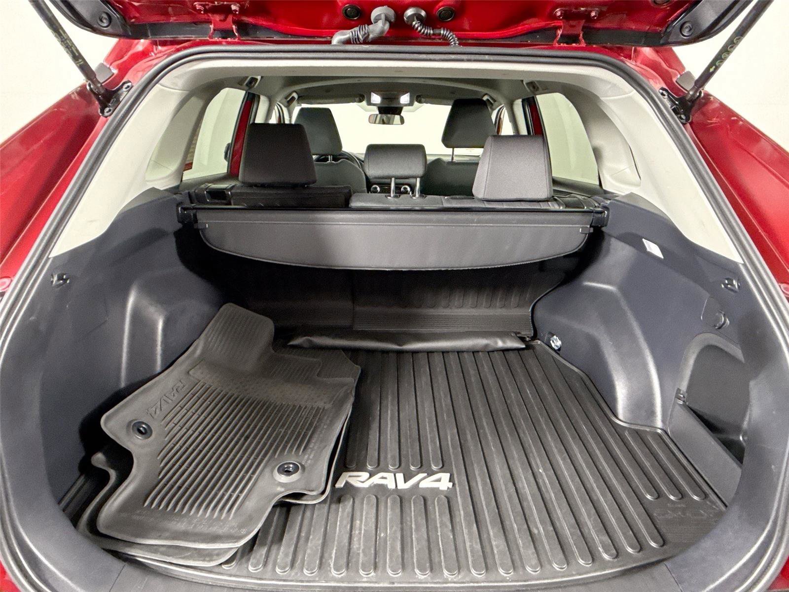 Certified 2025 Toyota RAV4 XLE image 39