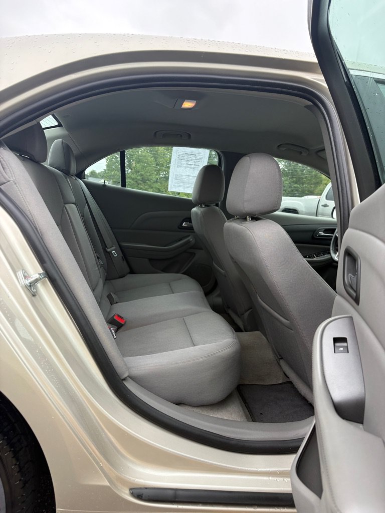 Used 2013 Chevrolet Malibu LS w/ Protection Package FWD image 12