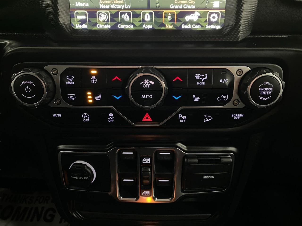 Used 2021 Jeep Wrangler Unlimited Sahara image 24