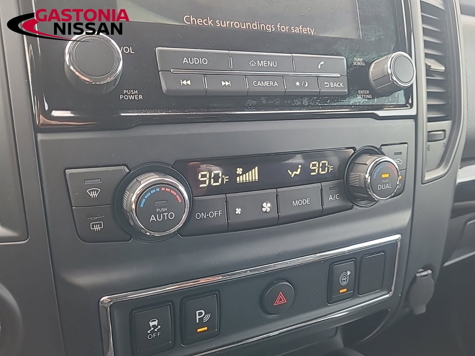 Used 2024 Nissan Titan SV w/ SV Convenience Package image 44