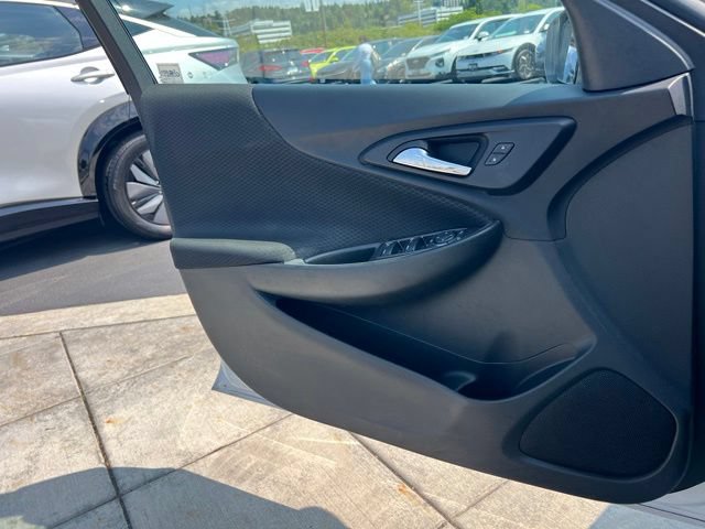 Used 2022 Chevrolet Malibu LS FWD image 16