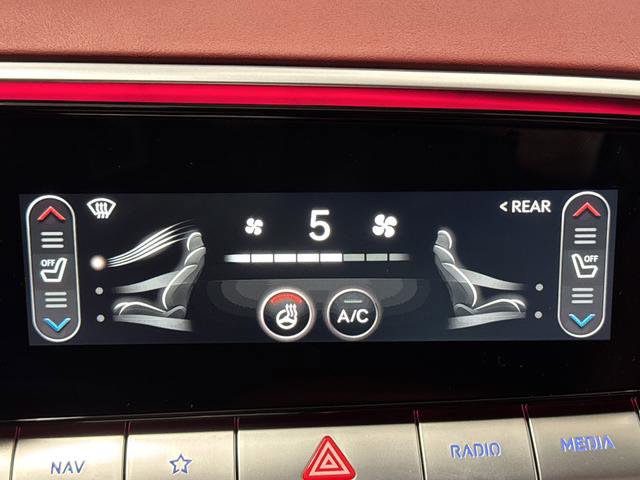 Used 2024 Genesis GV70 2.5T w/ Sport Prestige Package image 8