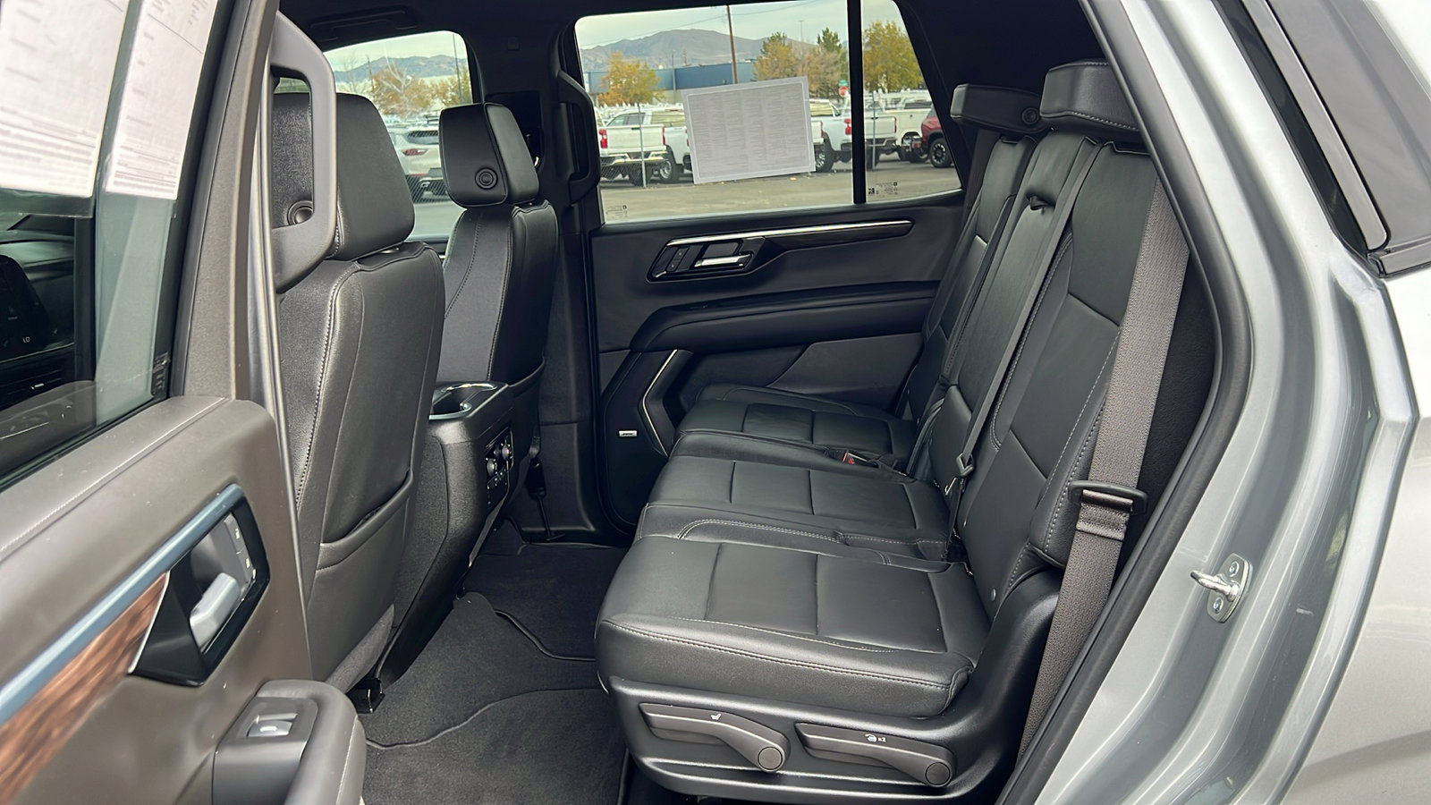 Certified 2025 Chevrolet Tahoe Z71 w/ Comfort Package image 17