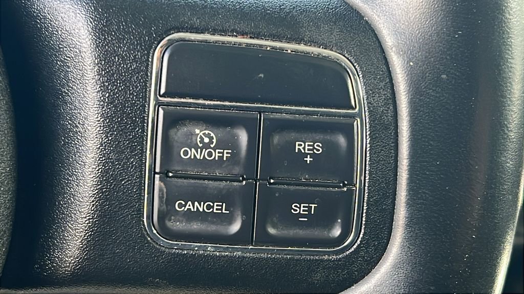 Used 2017 Jeep Wrangler Unlimited Sahara w/ Connectivity Group image 28